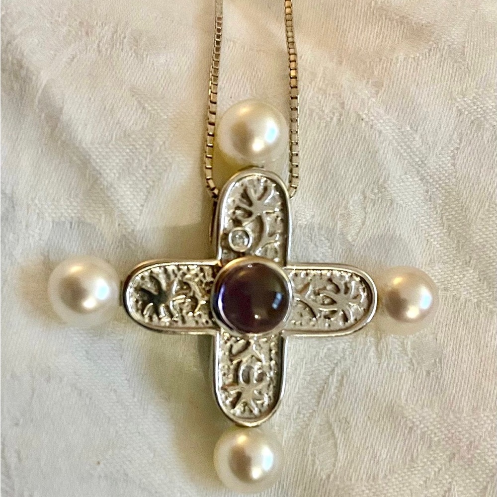Designer Stamped 925 Silver/Amethyst/Pearl Cross Pendant with Chain inc.